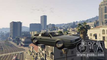 To fly by a car in GTA online