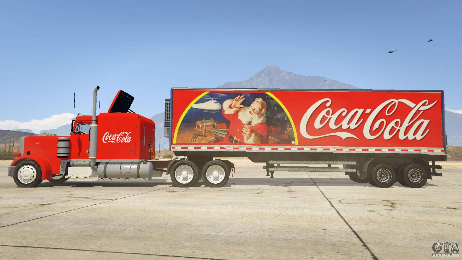 Фура Coca Cola сбоку