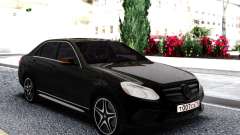 Mercedes-Benz W212 Black Sedan for GTA San Andreas