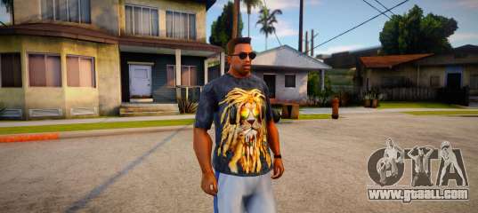 T-shirt with a lion